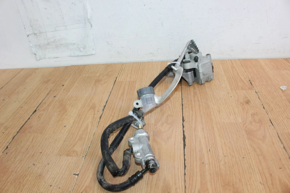 Pinça de freio traseira Honda CR85R 2006 cilindro mestre novas pastilhas de freio - Imagem 2 de 4