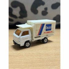 Tomica Art Moing Center Truck
