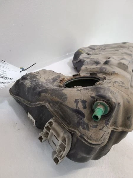 2016-2021 BMW M2 M235i Fuel Tank 13 Gallon 16117294604 16-21  Foto 4 de 4