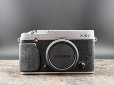 Fujifilm X-E2 16mp Mirrorless Digital Camera Silver near mint 0153