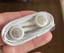 Authentic OEM Apple Ipod Iphone Original Plug In Wired Earbuds New Never Used