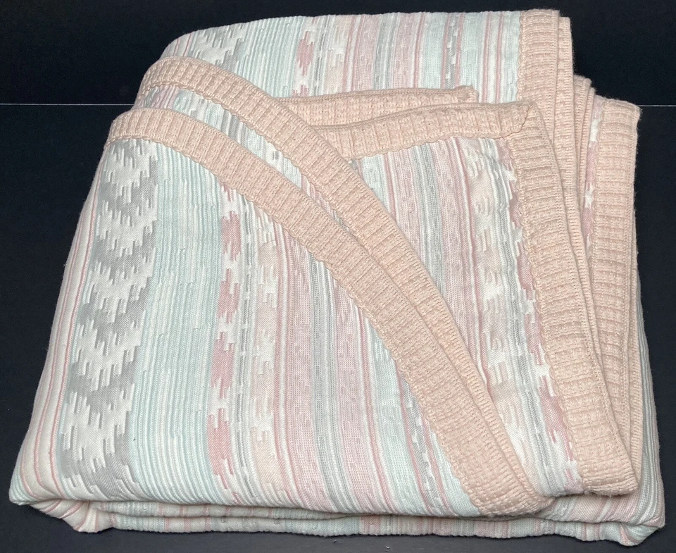 VS Spain Peach Pastel Bedspread Coverlet Heavy Stripe 60/40 Poly Cotton VGC - Image 2 of 4