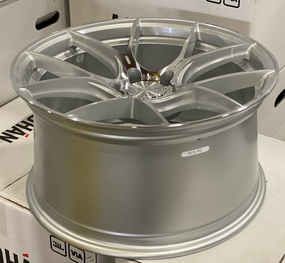 18x9.5 +35 5x114.3 Aodhan AH11 Wheels 18