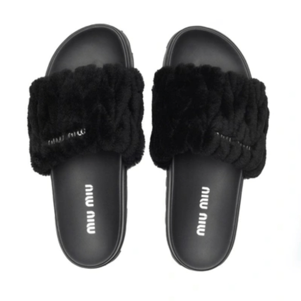 Miu Miu Mink Matelasse Shearling Slide Sandals Shoes size 40 New