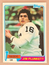 1981 Topps Jim Plunkett #135 card