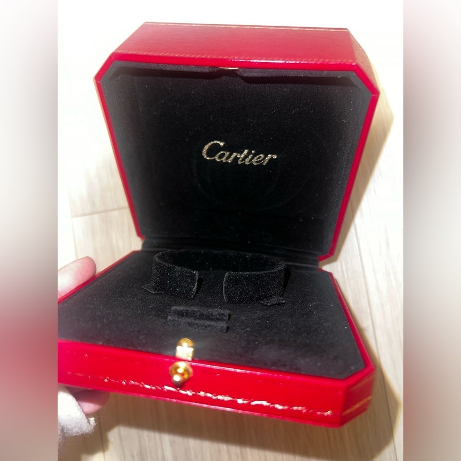 Cartier Red Gold Accent Luxury Jewelry Bracelet Box High Quality Quiet Elegance-image