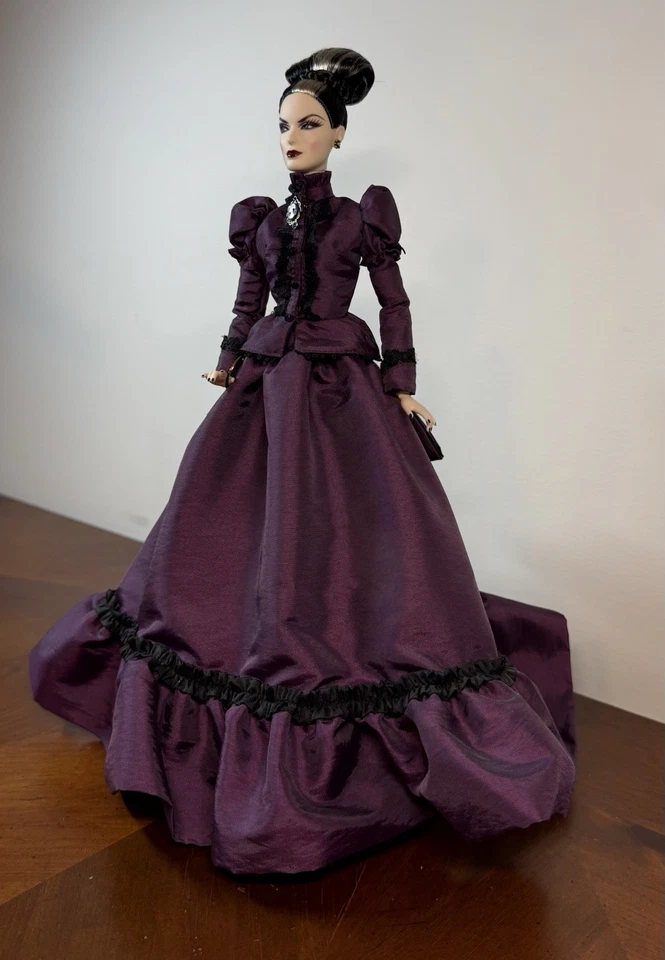 Mistress of the Manor Barbie Doll Haunted Beauty Collection 2014 Gold Label - Image 3 of 4