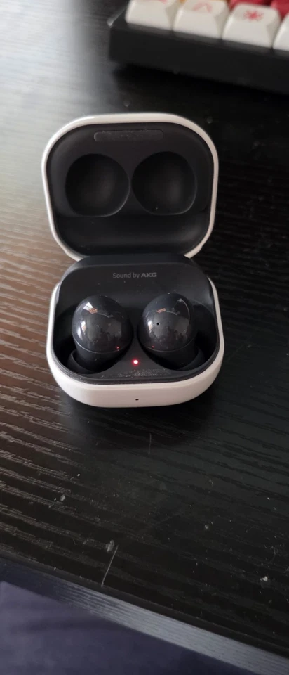 Samsung Galaxy Buds2 (Graphite), photo 2 of 3