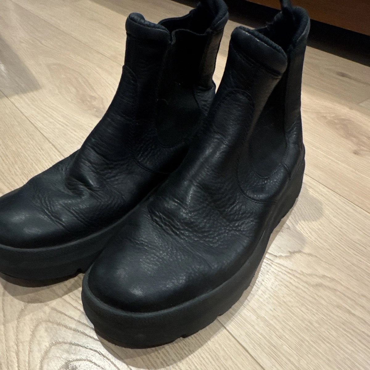 UGG Stevenson Mens Chelsea Boots Size 12 1003752 Black Leather Slip On Career UGG Stevenson Mens 11 Brown Ankle Leather Slip On Chelsea  main image 2
