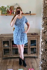 L.L. Bean Women’s Dress M Blue Floral Print Short Sleeve Pockets Casual Cotton