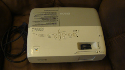 Epson LCD Projector PowerLite 825, Model H297A, Tested & Working 1080 Lamp Hour