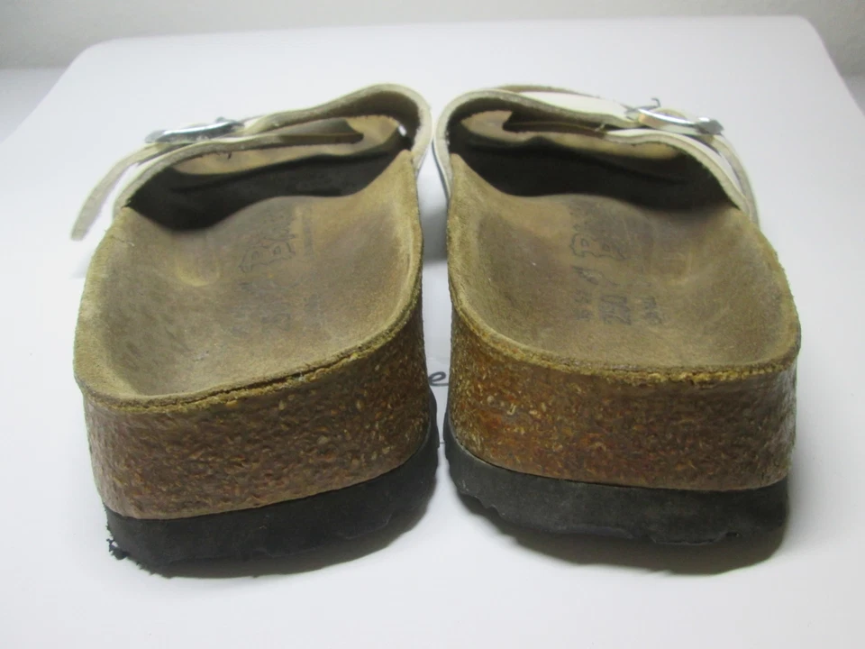 Zapatillas planas Birkenstock para mujer talla 8 blancas ajustables con estampado de logotipo cómodas Foto 2 de 4