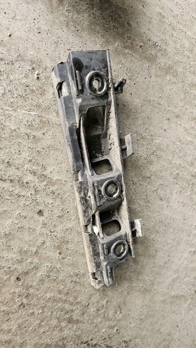 Orig. Halterung Führung Stoßstange Vorne Links VW Passat 3C B6 3C0807183