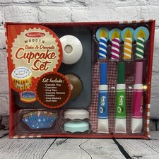 Melissa and Doug BAKE  DECORATE WOODEN CUPCAKE Play Food NEW