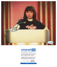 Thaddea Graham 'Sex Education' Actress Signed 8x10 Photo 'Sarah 'O' Owens' ACOA