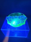 Hazel Atlas Diamond Arches Green Ruffled Berry Bowl Uranium Glow Ashtray  "Read"