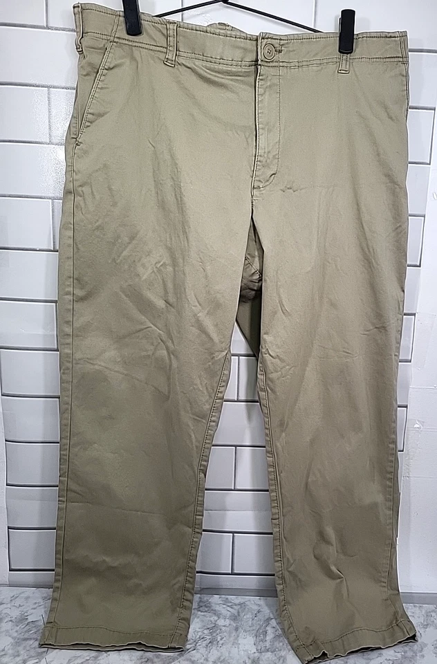 2 Lee Extreme  Mens Pants 42x30 Comfort Relaxed Fit Flat Front Chinos Chore Work - Image 3 of 4