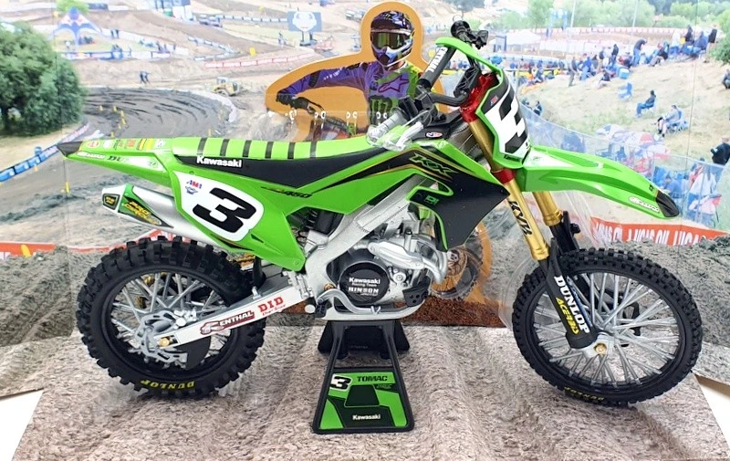 NewRay 1/6 Scale Diecast 49663 - Kawasaki KX450 Motorbike Eli Tomac #3 - Green - Image 4 of 4