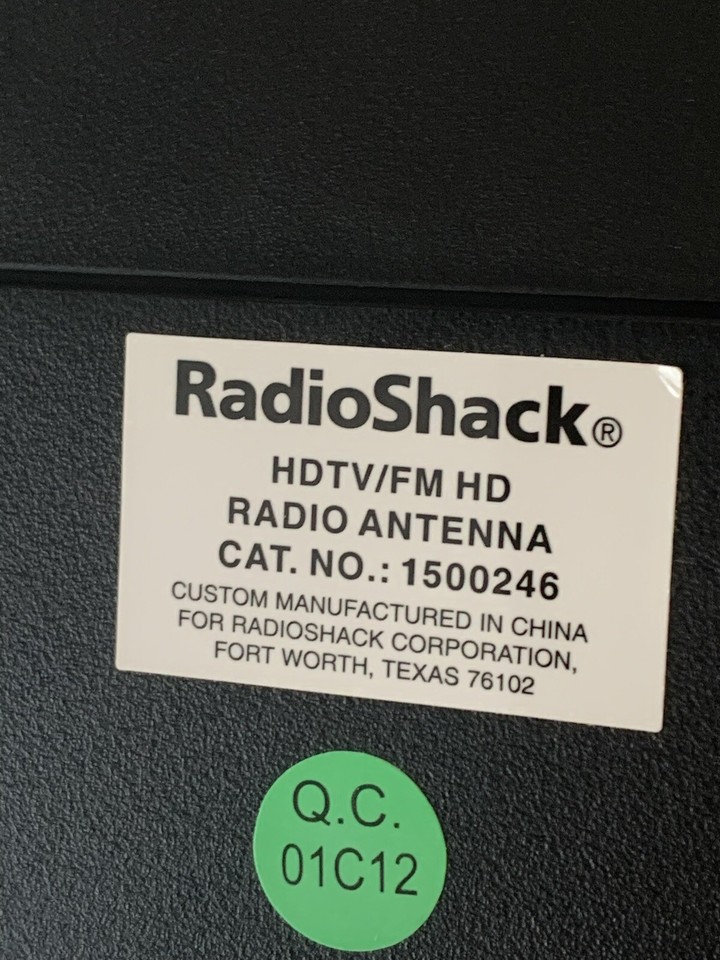 Radio Shack HDTV / FM HD Radio Antenna Cat. No. 1500246 with coax cable