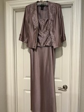 STUNNING MOTHER OF THE BRIDE RICH LILAC LONG DRESS SIZE 12 WORN ONCE