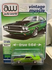 1/64 AUTO WORLD VINTAGE MUSCLE 1970 DODGE CHALLENGER T/A GREEN GO  BLACK STRIPE