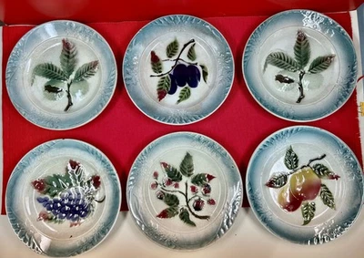 Barbotine Lot de 6 assiettes dessert anciennes Fruits 20 cm - Photo 1/4
