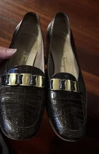 Salvatore Ferragmo Women’s Size 6  Loafer With Gold Tone With Gancini Buckle 6b