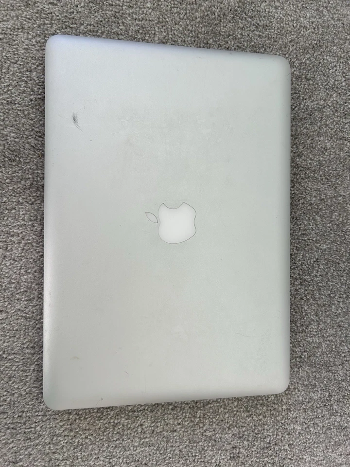 2010 MacBook Pro Spares & Repairs - No Crack In Screen Apple 13” - Image 3 of 4