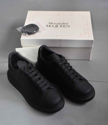 NEU ungetragen MCQ Alexander McQueen Designer Sneakers 553680WHGP7 Gr.44 OVP Box