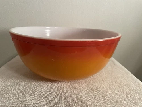 MCM Pyrex Mixing Bowl # 404 Vintage 4 Qt  Flameglo Orange Large Nesting Bowl