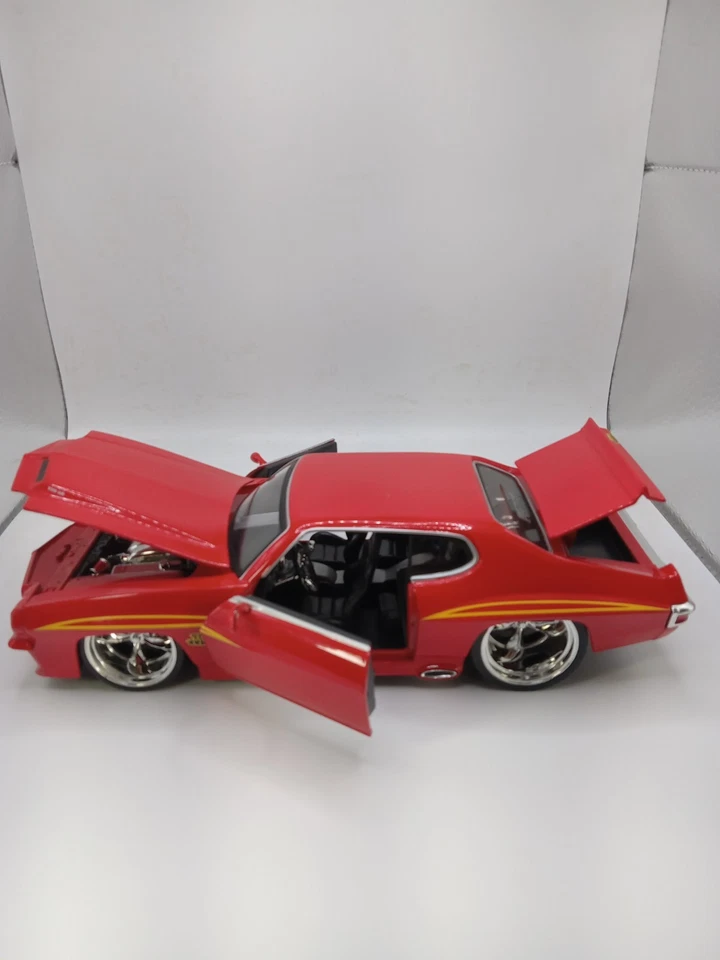 Jada 1971 Pontiac GTO Judge Red Bigtime Muscle 1:24 Diecast - Image 2 of 4