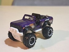 keychain 1970s INTERNATIONAL SCOUT 4x4 Truck key chain