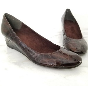 patent leather wedge heels