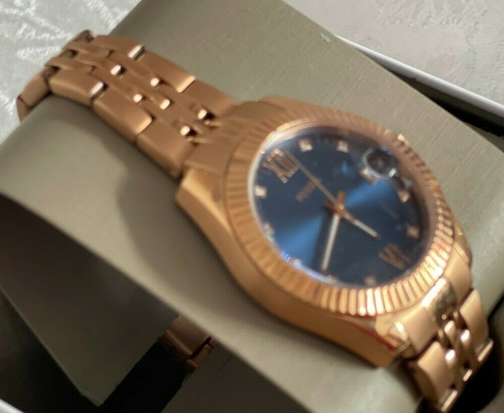 Fossil Rye Three Hand Date 30mm Gold Tone Stainless Steel Bracelet Watch NIB Fossil Ladies Rye three hand, gold tone stainless steel  main image 4