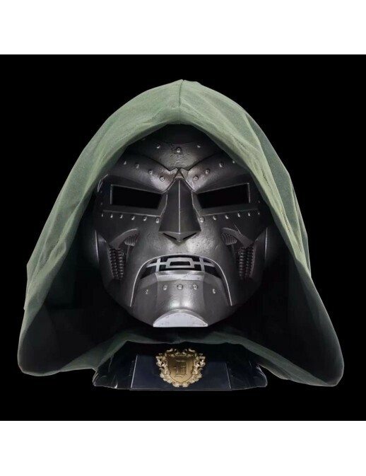 MARVEL - Doctor Doom Premium Helmet 1/1 Replica Hasbro