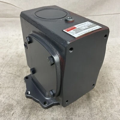 DAYTON 4Z305 Speed Reducer 1.5hp 117rpm Keyed - Image 1 of 3