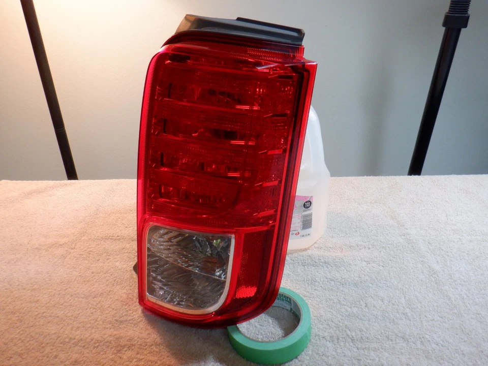 Lámpara de luz trasera derecha Scion xB 2011-2015 (lado del pasajero) Foto 3 de 4