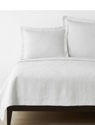 The Company Store Putnam Matelasse White Cotton Coverlet & Sham Set Twin New