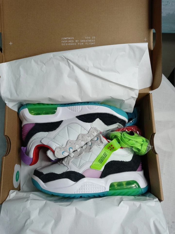 Mujeres Air Jordan MA2 Gran Regalo CW5992-100 Mujer’s Talla 5 con Cordones Extra Nuevo en Caja Foto 2 de 4
