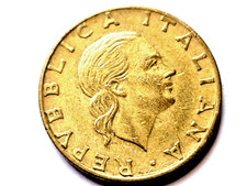 1979 ITALY 🇮🇹 200 LIRE 24MM