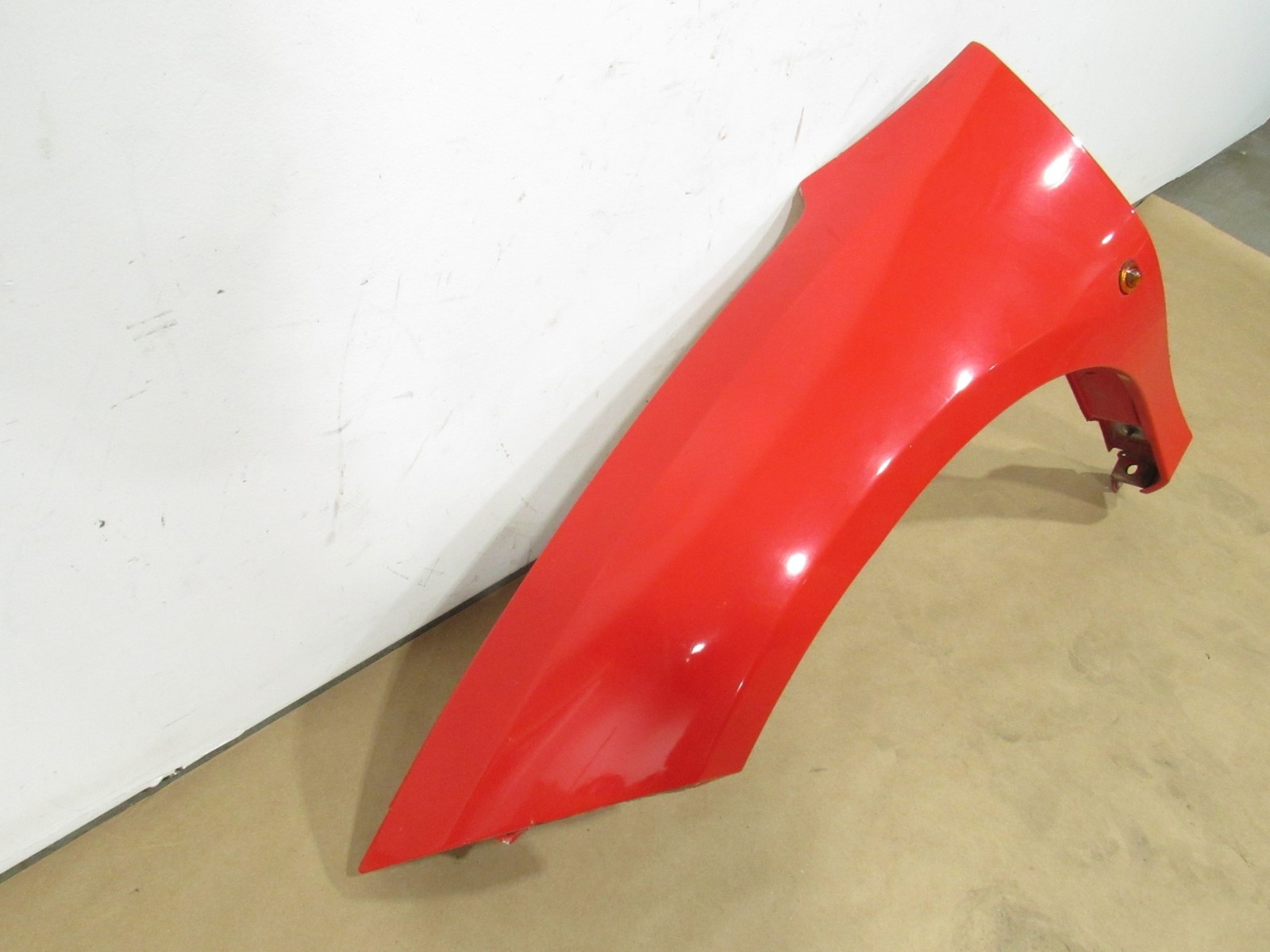15-19 Ferrari 488 Spider 2017 Front Left Driver Fender Wing Shell ;Y2