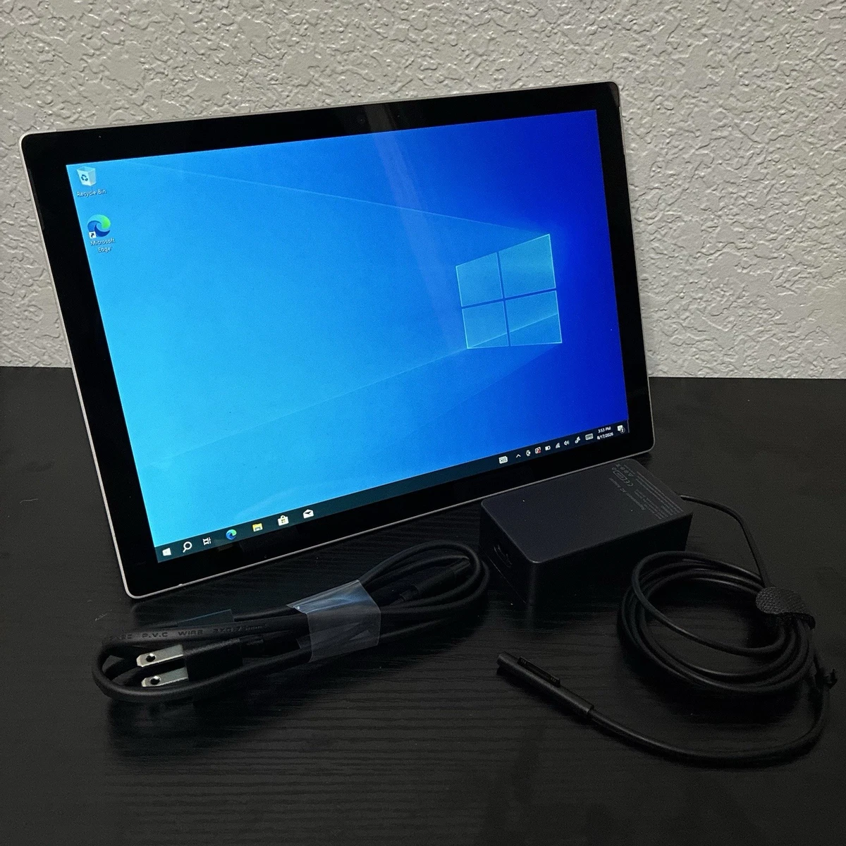 Microsoft Surface Pro Intel Core i5 7th Gen. PC Laptops & Netbooks