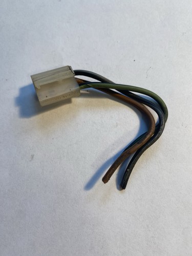VW Golf 2 Stecker Heckwischermotor Flachkontaktgehäuse Flachstecker 191971835