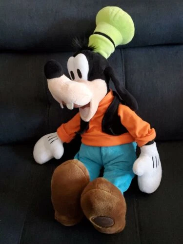 Disney Store Authentic 18