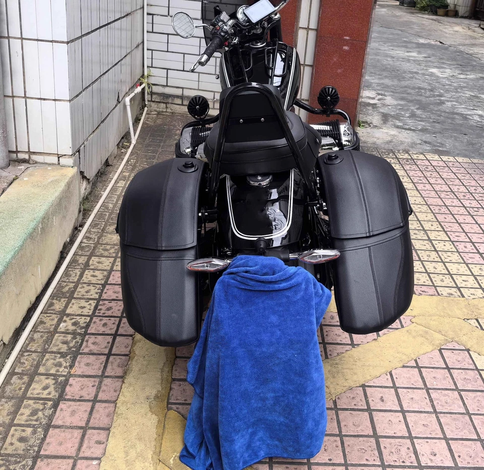 Motorcycle Hard Bags Saddlebags & Heavy Duty Mounting Kit For Yamaha Kawasaki - Image 2 of 4