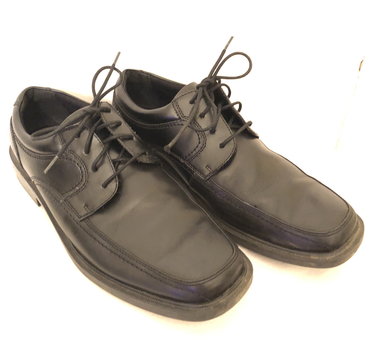Dockers Black and White Oxford Shoes with Textured Leather SZ 10.5 doc-mens-90-37704-blk-10_5m-  main image 2