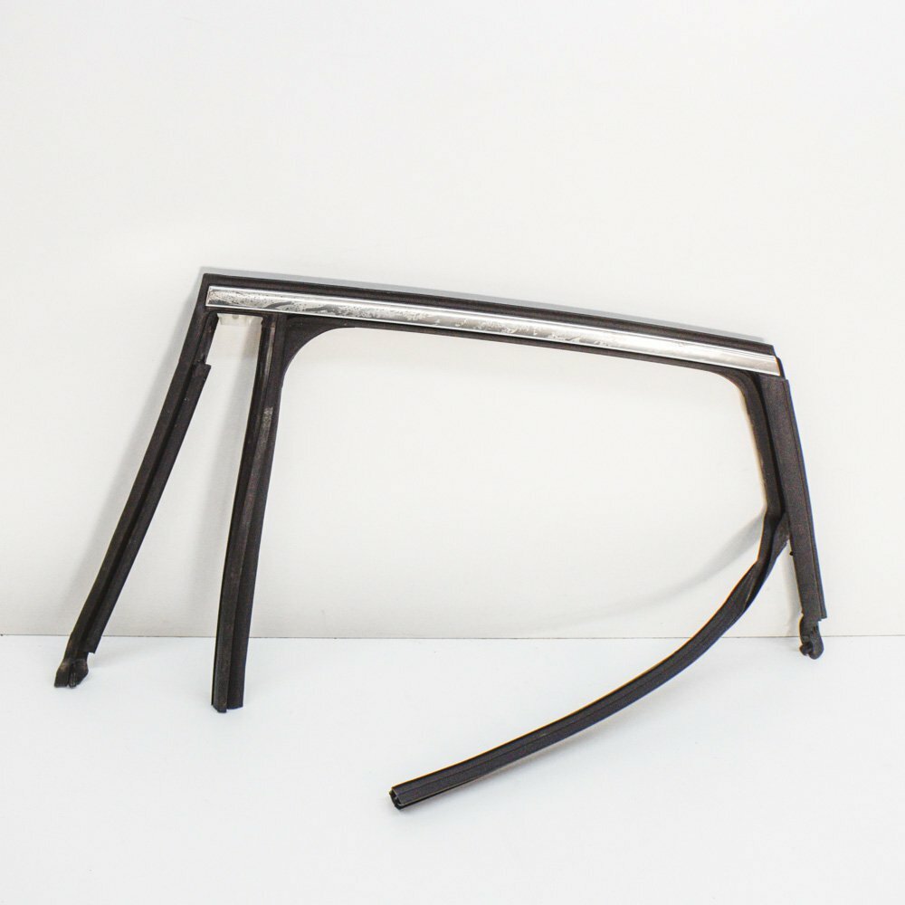 OPEL Crossland X P17 Upper Trim Of The Rear Left Door 39125418