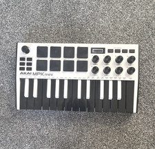 Akai MPK mini 25-Key USB MIDI Keyboard Controller, Pads, Encoders, Arpeggiator