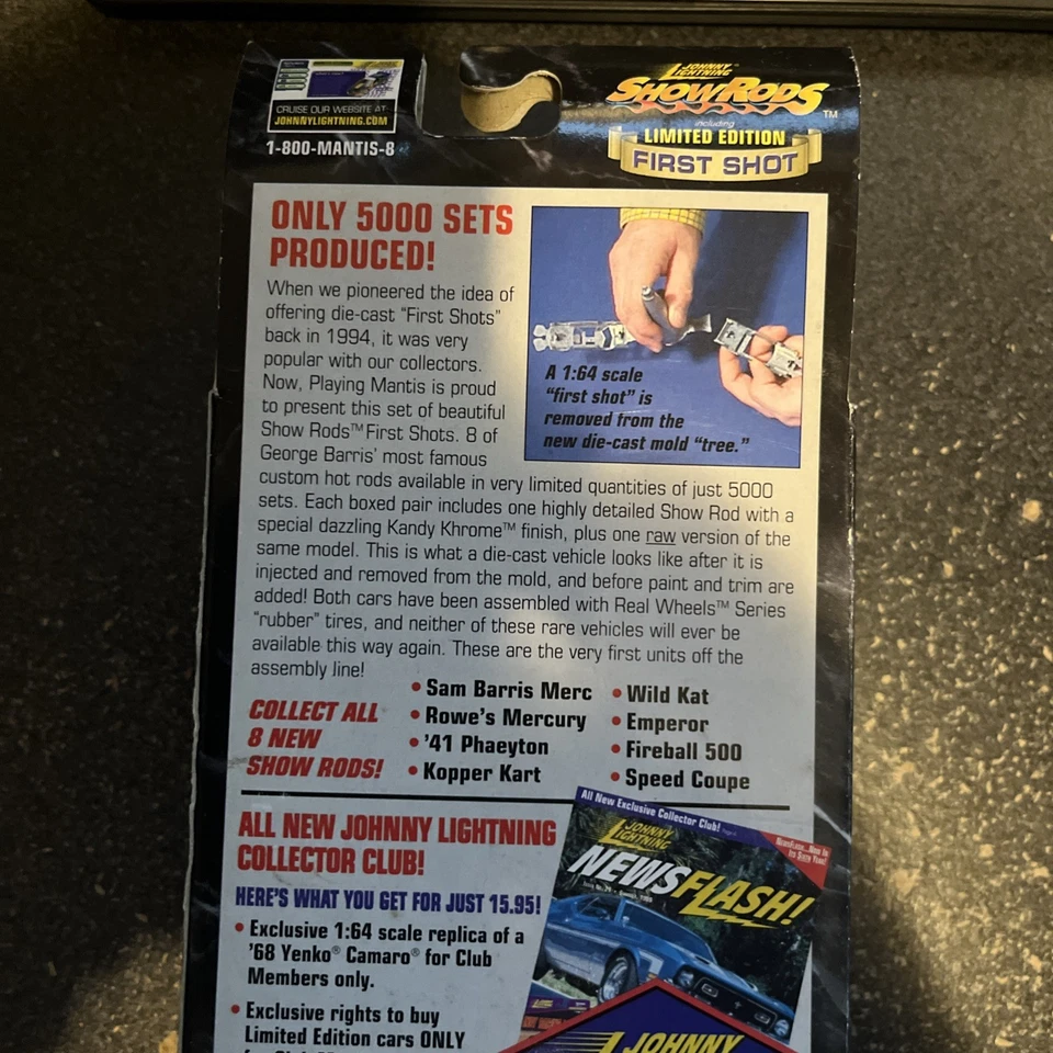 Johnny Lightning British Invasion First Shot 1968 Triumph TR3A & 41 Phaeyton  - Image 2 of 4