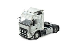 TEKNO 87405 Volvo FH02 Globetrotter 4X2 1/50
